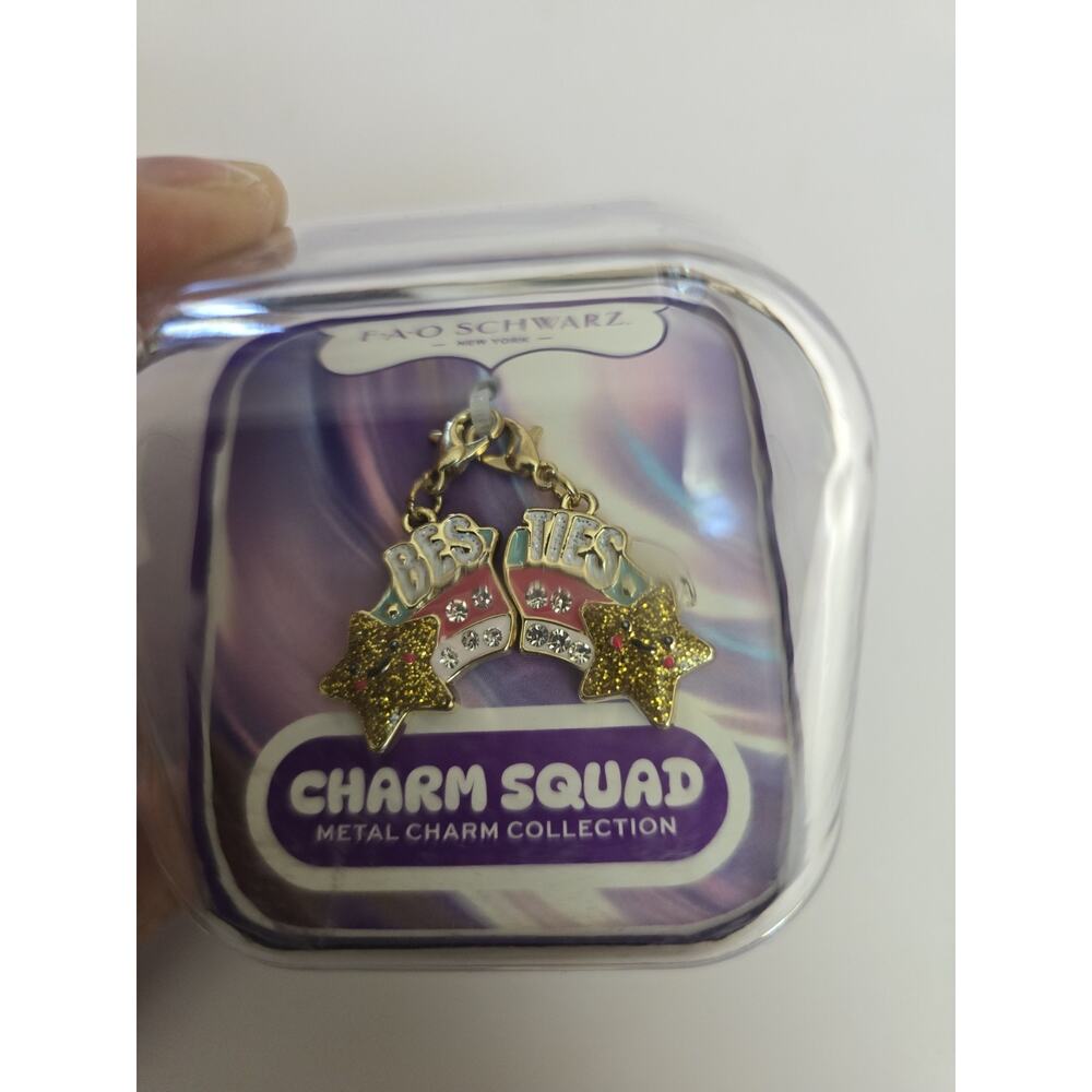 FAO Schwarz Charm Squad Metal Charm Collection Bestfriends - Picture 3 of 4